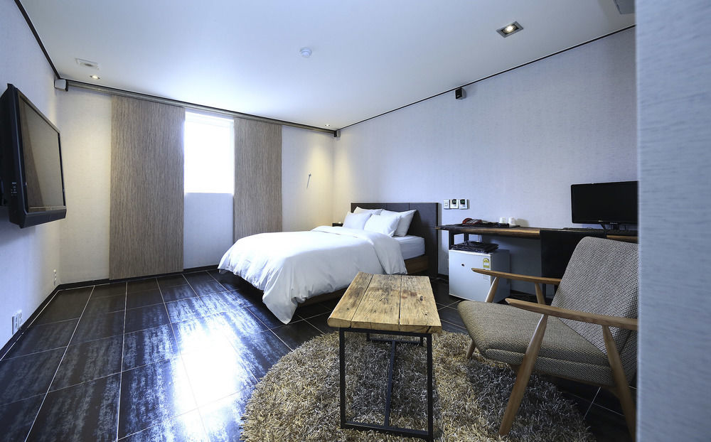 Hill House Motel Pocheon Bagian luar foto