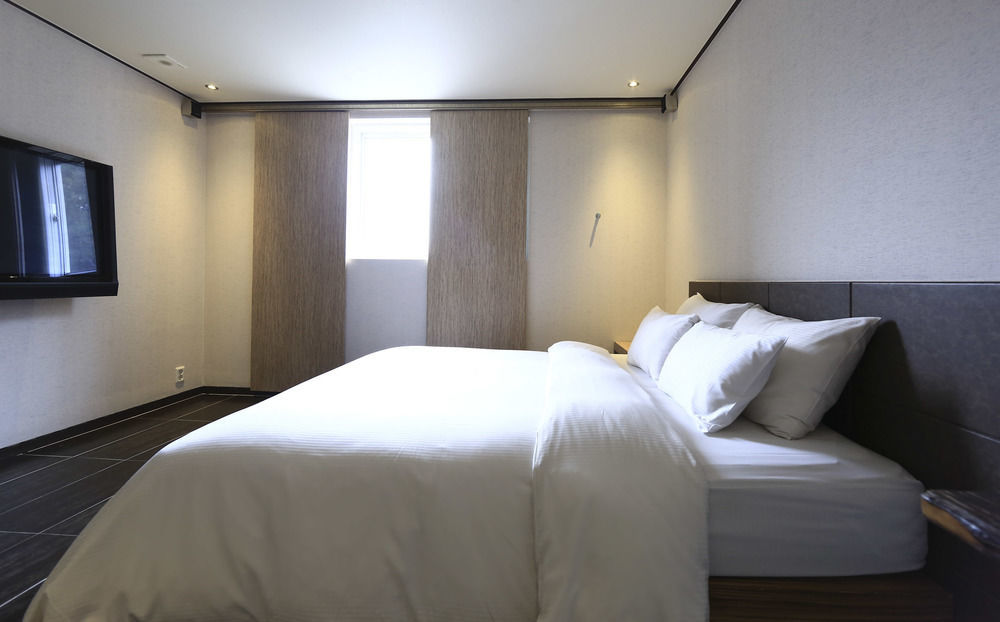 Hill House Motel Pocheon Bagian luar foto