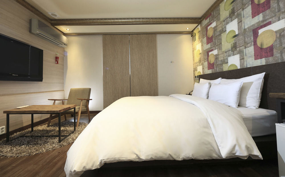 Hill House Motel Pocheon Bagian luar foto