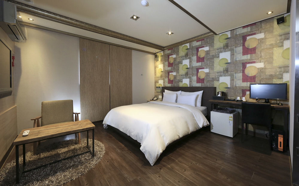 Hill House Motel Pocheon Bagian luar foto